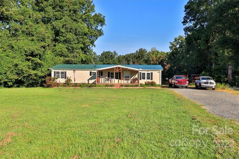 332 Cedar Brook Dr, Kannapolis, NC 28081