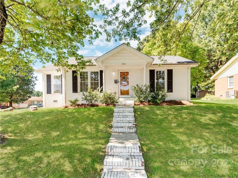 3501 Merrill Pl, Charlotte, NC 28216