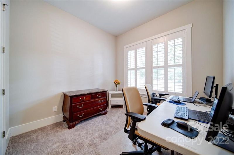 1237 Louise Ave, Charlotte, NC 28205