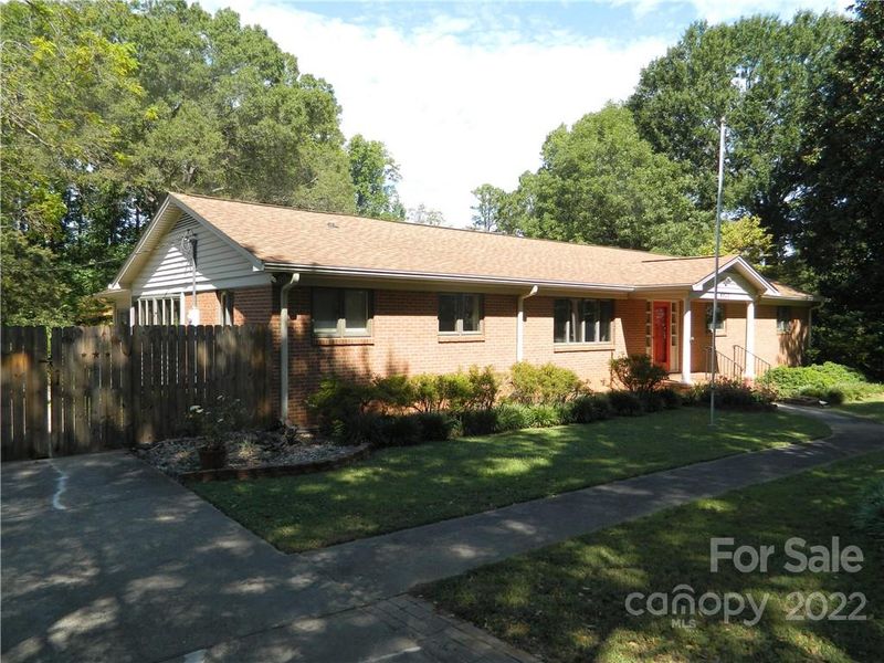 6523 Williams Rd, Charlotte, NC 28215