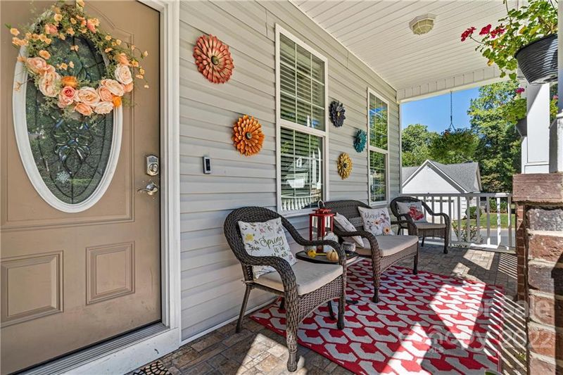 6821 Loretta Pl, Charlotte, NC 28215
