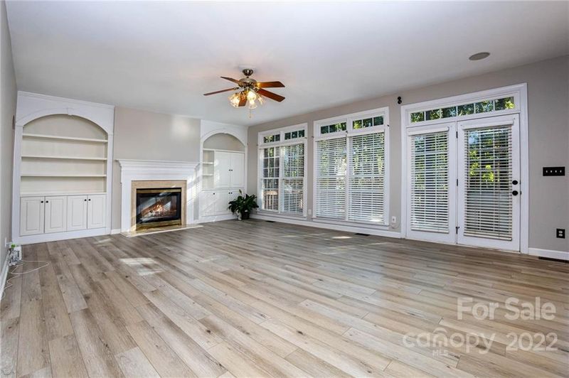 4609 Fairvista Dr, Charlotte, NC 28269