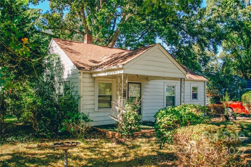 104 S Gardner Ave, Charlotte, NC 28208