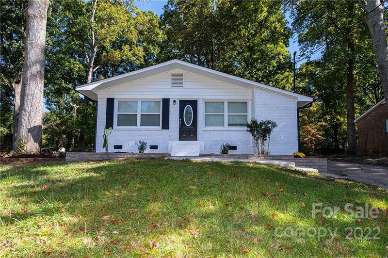 2408 Dora Dr, Charlotte, NC 28215