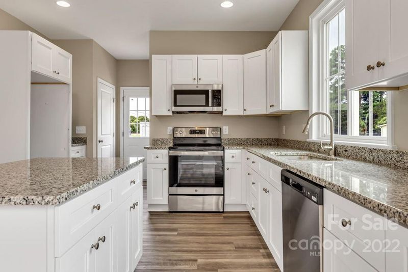 1475 N Main St, Kannapolis, NC 28081