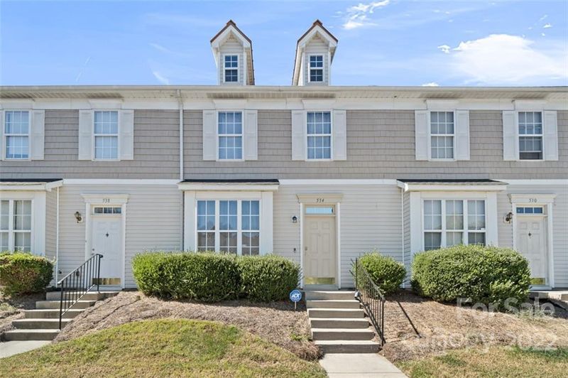 534 Goldstaff Ln, Charlotte, NC 28273