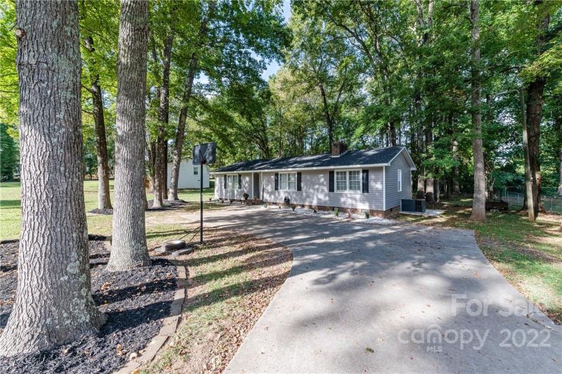 1426 Locustwood Ave, Lancaster, SC 29720