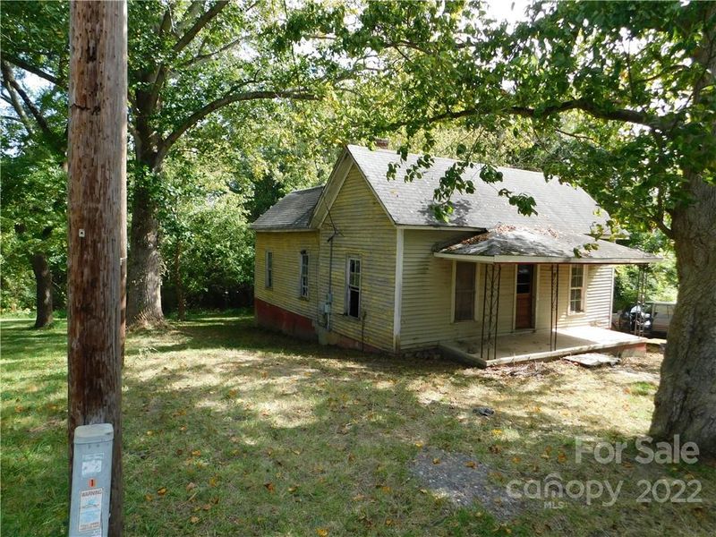 928 White St, Lincolnton, NC 28092