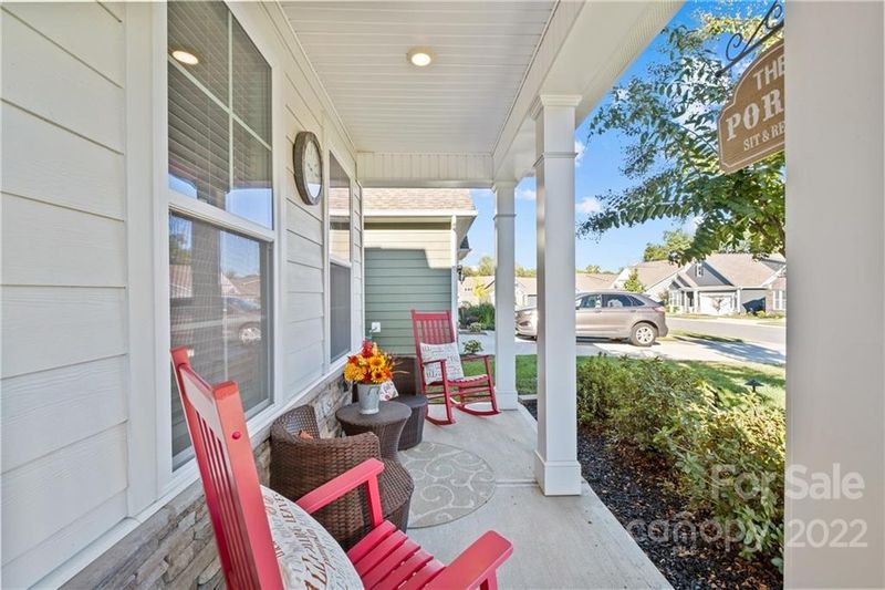 204 Hanks Bluff Dr, Mooresville, NC 28117
