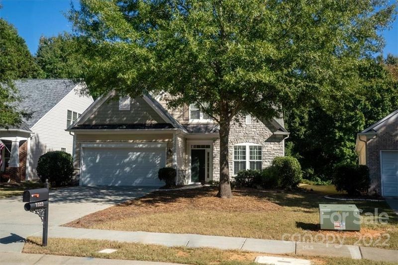 7322 Restoration Dr, Matthews, NC 28105