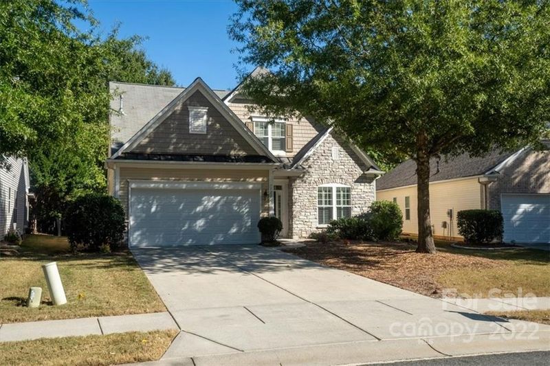 7322 Restoration Dr, Matthews, NC 28105