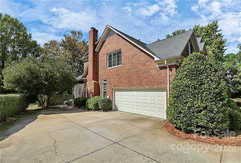 908 Sydney Dr, Charlotte, NC 28270