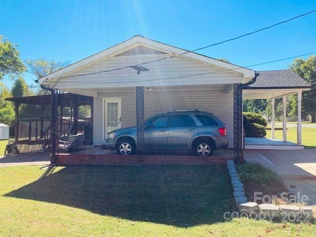 1105 Hidden Valley Dr, Concord, NC 28027