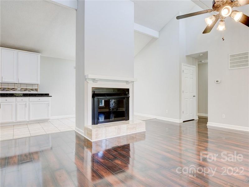 2201 Sunset Rd, Charlotte, NC 28216