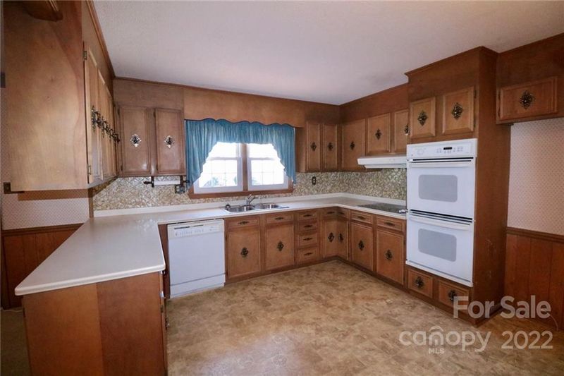 1712 Alpine Ln, Gastonia, NC 28054