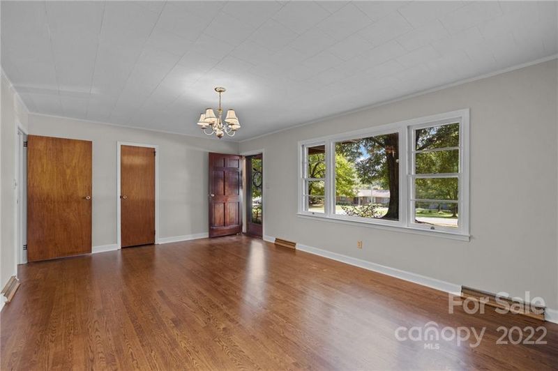 2086 Devine Rd, Iron Station, NC 28080