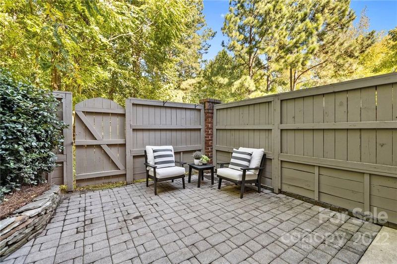 4848 S Hill View Dr, Charlotte, NC 28210