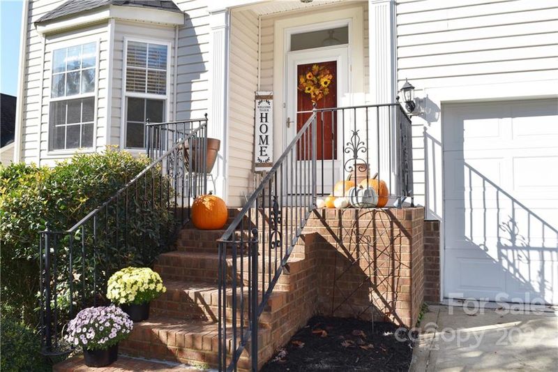 7453 Denali Ln, Charlotte, NC 28216