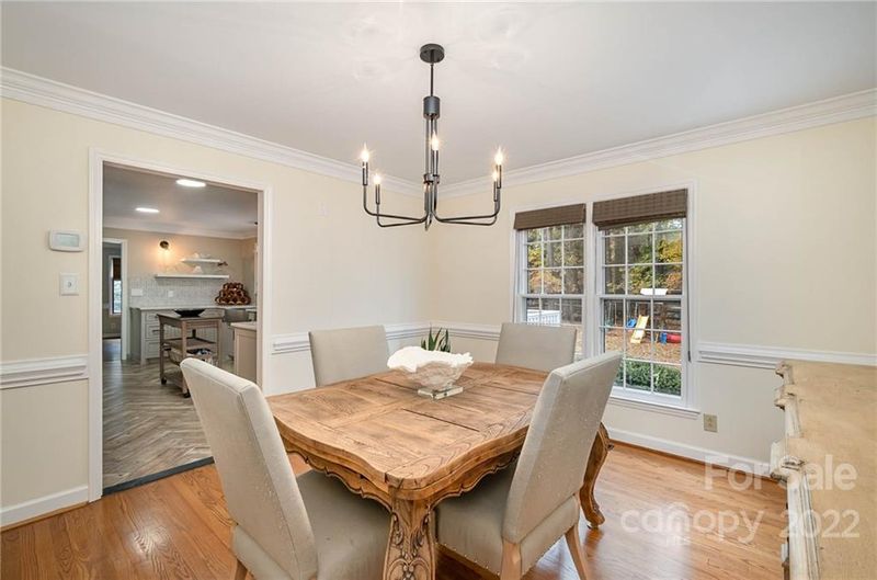 2709 Oxborough Dr, Matthews, NC 28105