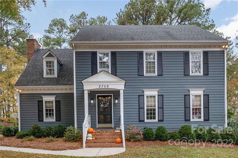 2709 Oxborough Dr, Matthews, NC 28105