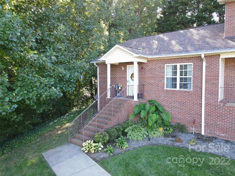 102 Brandywine Dr NE #X-1, Conover, NC 28613