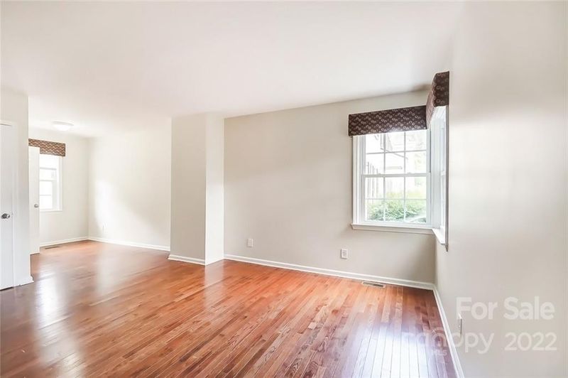 401 Wakefield Dr, Charlotte, NC 28209
