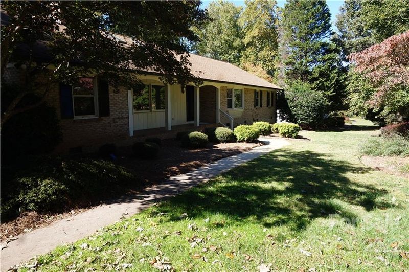 2215 Hearthstone Dr, Gastonia, NC 28056