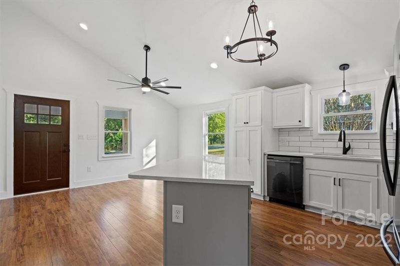 823 Requa Rd, Cherryville, NC 28021