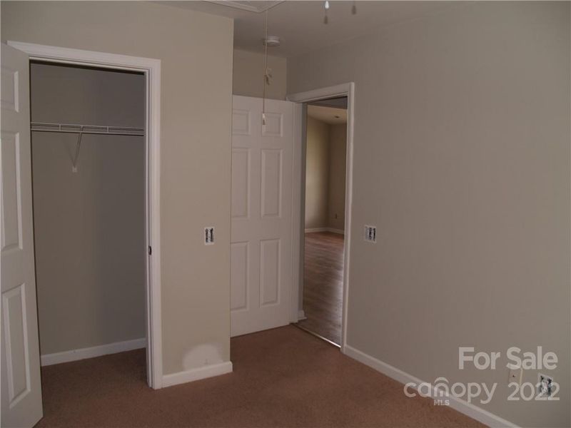 2431 Fairstone Ave, Charlotte, NC 28269