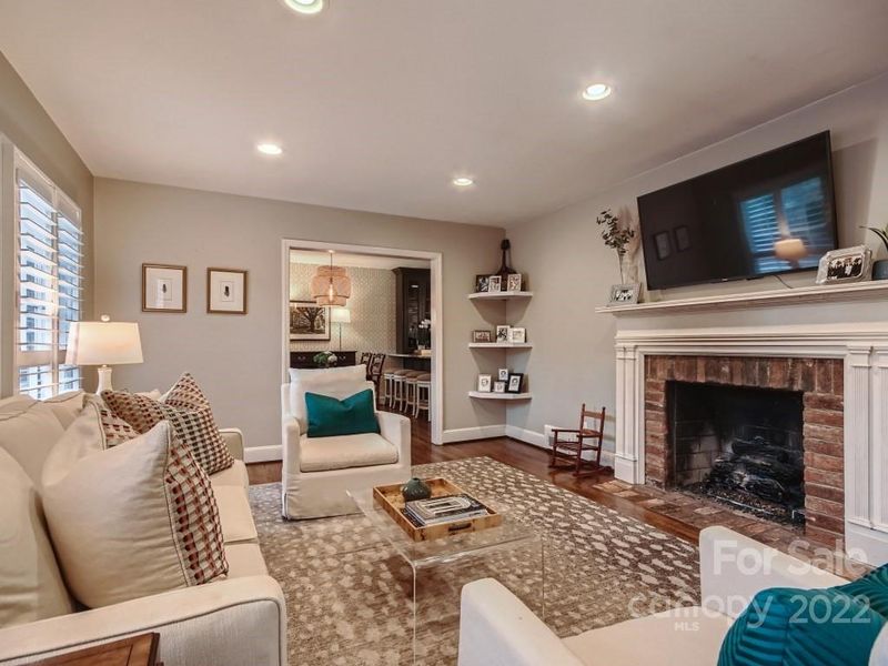 255 Anthony Cir, Charlotte, NC 28211