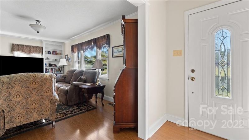 1838 Davis Cir, Clover, SC 29710