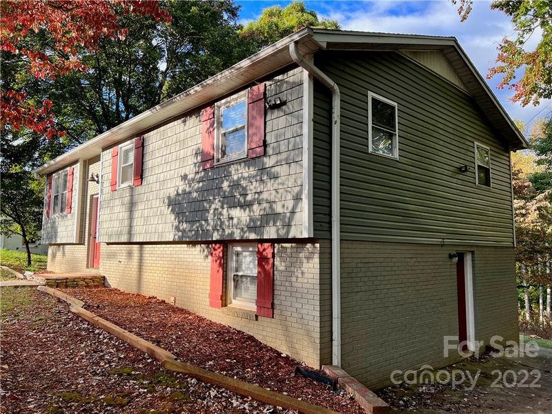 171 8th Ave SW, Conover, NC 28613