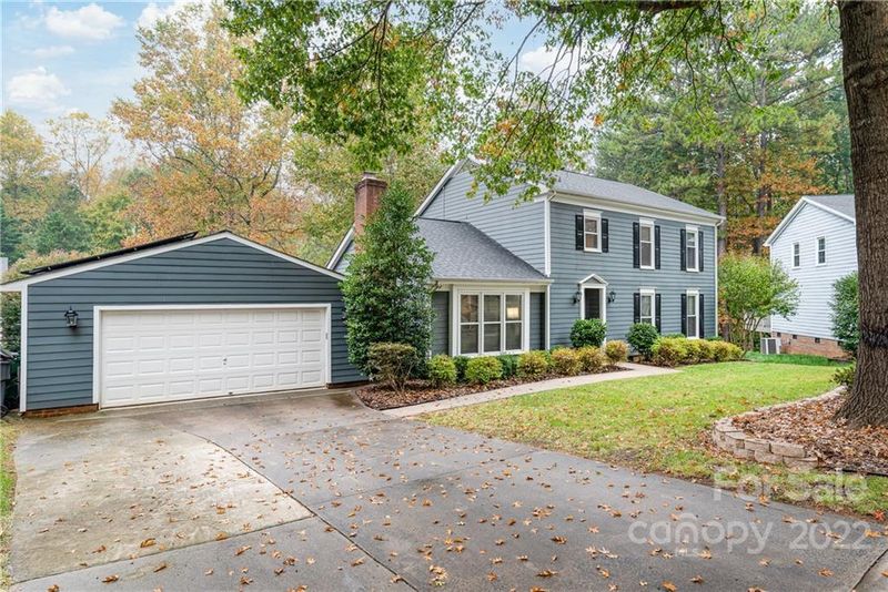 9907 Eagles Field Ct, Charlotte, NC 28269