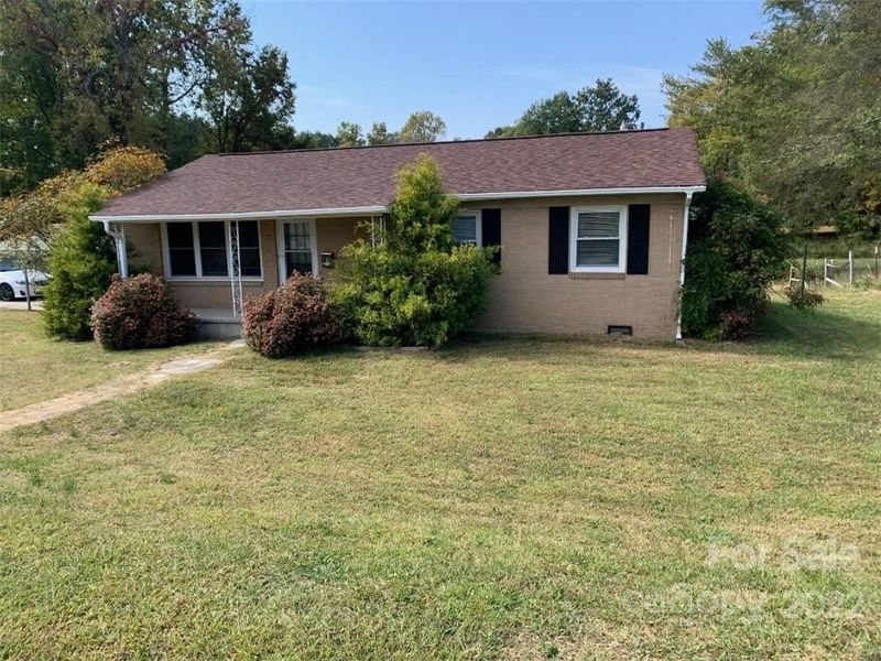 110 Willow St, Clover, SC 29710