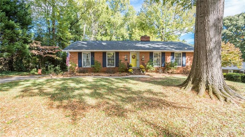 520 Treasure Ln, Gastonia, NC 28054