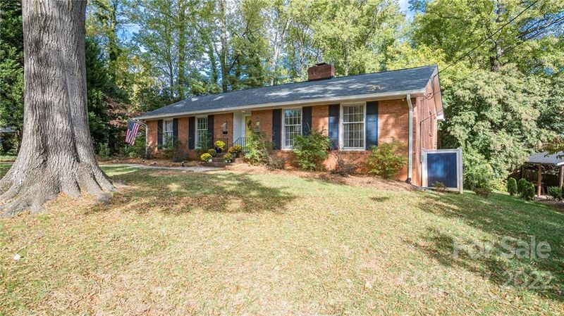 520 Treasure Ln, Gastonia, NC 28054
