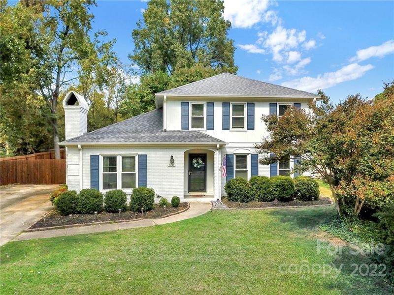 1221 Berry Ridge Rd, Charlotte, NC 28270