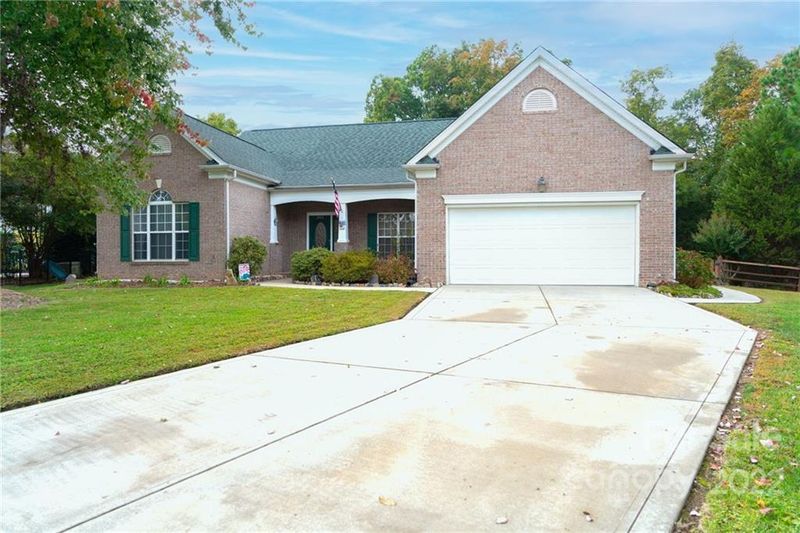 5912 Pecan Valley Ct, Harrisburg, NC 28075