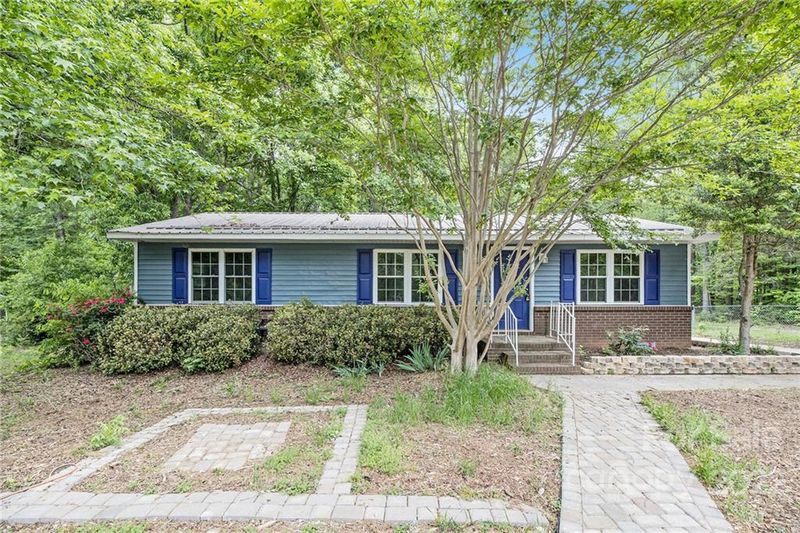 1239 Brookwood Dr, Stanley, NC 28164