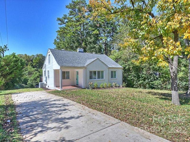 2634 Beech Nut Rd, Charlotte, NC 28208