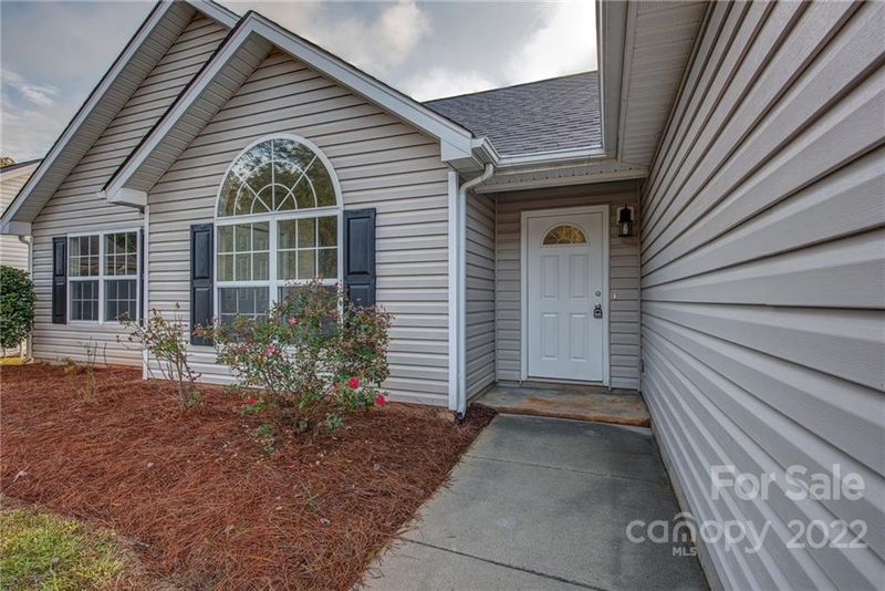 2532 Gelsinger Ave, Bessemer City, NC 28016