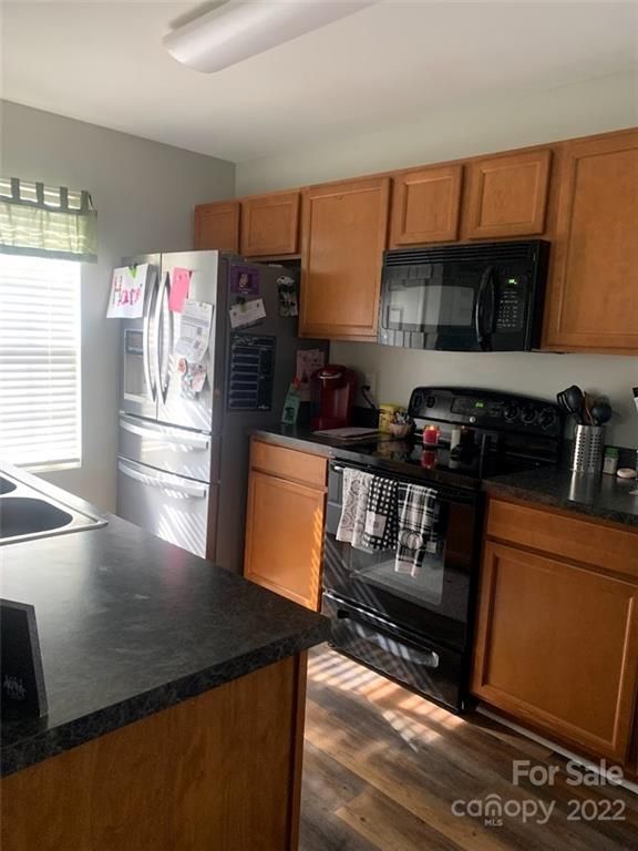 2068 Roscommon Dr, Clover, SC 29710