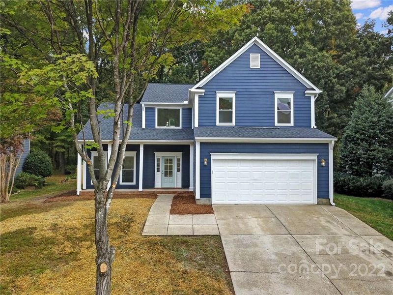 8825 Cypress Forest Dr, Charlotte, NC 28216