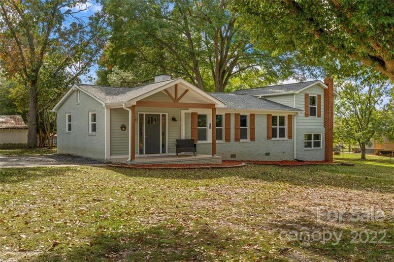 1631 Lawrence Rd, Clover, SC 29710