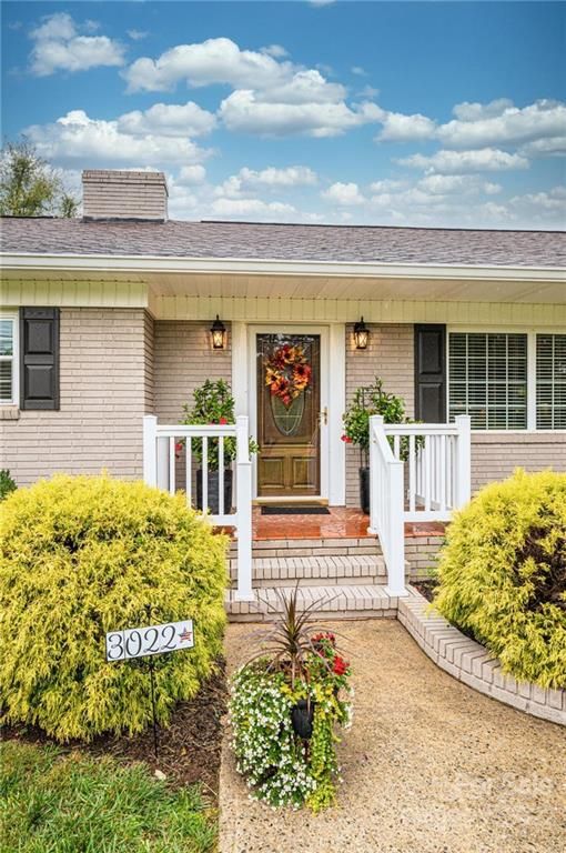 3022 W Main St, Claremont, NC 28610