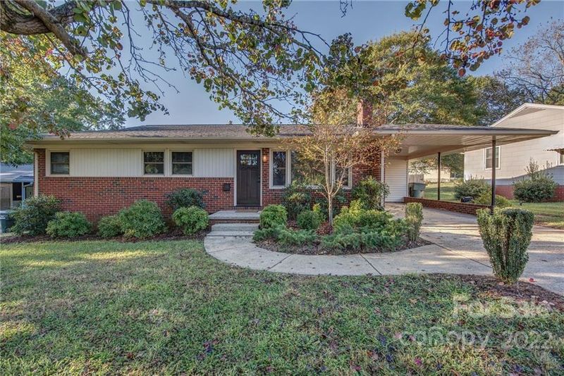 1209 E Park Dr, Gastonia, NC 28054