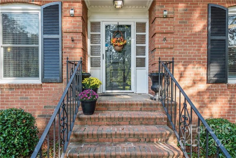 316 Wingrave Dr, Charlotte, NC 28270