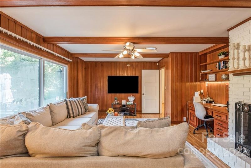 316 Wingrave Dr, Charlotte, NC 28270