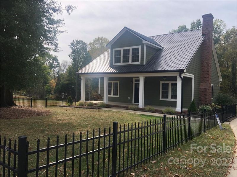 788 N Main St, Mount Pleasant, NC 28124
