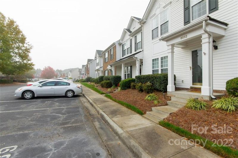 6052 Sapwood Ct, Matthews, NC 28104
